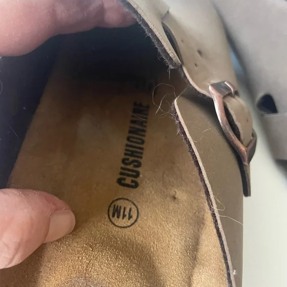 Brown Clogs - Picture 3 of 8